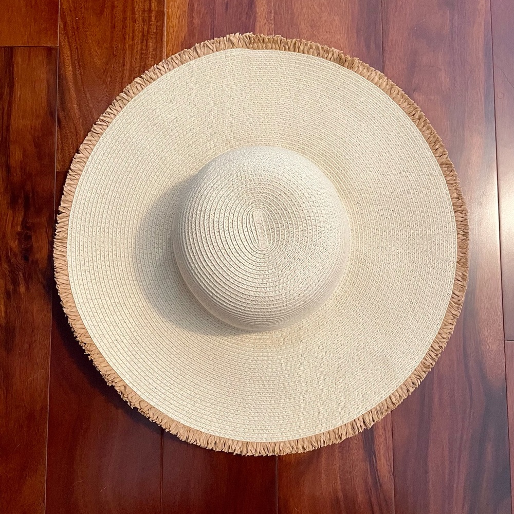 NWOT David and Young Wide Brim Packable Straw Hat
